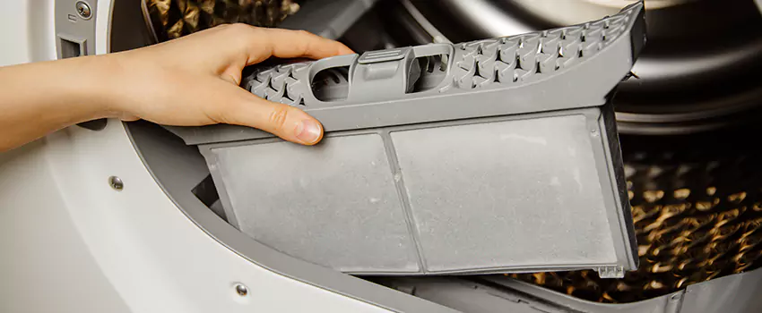 Signs Of A Clogged Dryer Lint Trap in Kettering, Ohio
